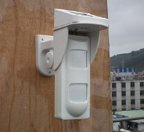 Ngoài trời dò báo động chuyển động Với Solar Power hai thành tố công nghệ phát hiện PIR độc lập